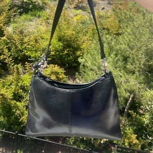 Elegant Black Leather Shoulder Bag Liz Claiborne